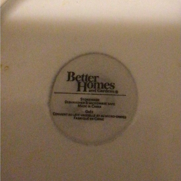 Better Homes and Garden Dillweed Simply Fluted Serving Bowl - Picture 4 of 5